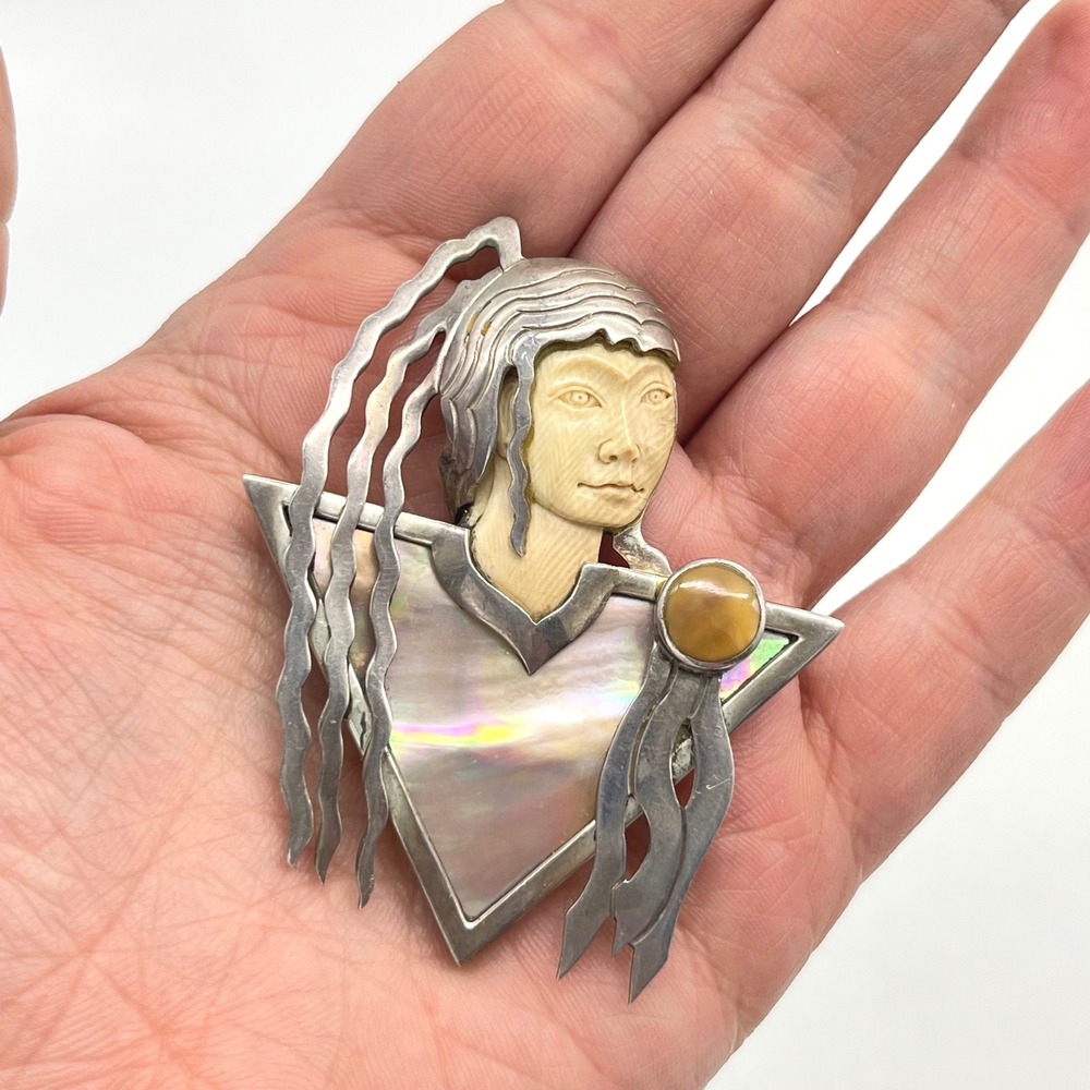 Zealandia Sterling Silver Native American Mother of Pearl Brooch Pendant 20g